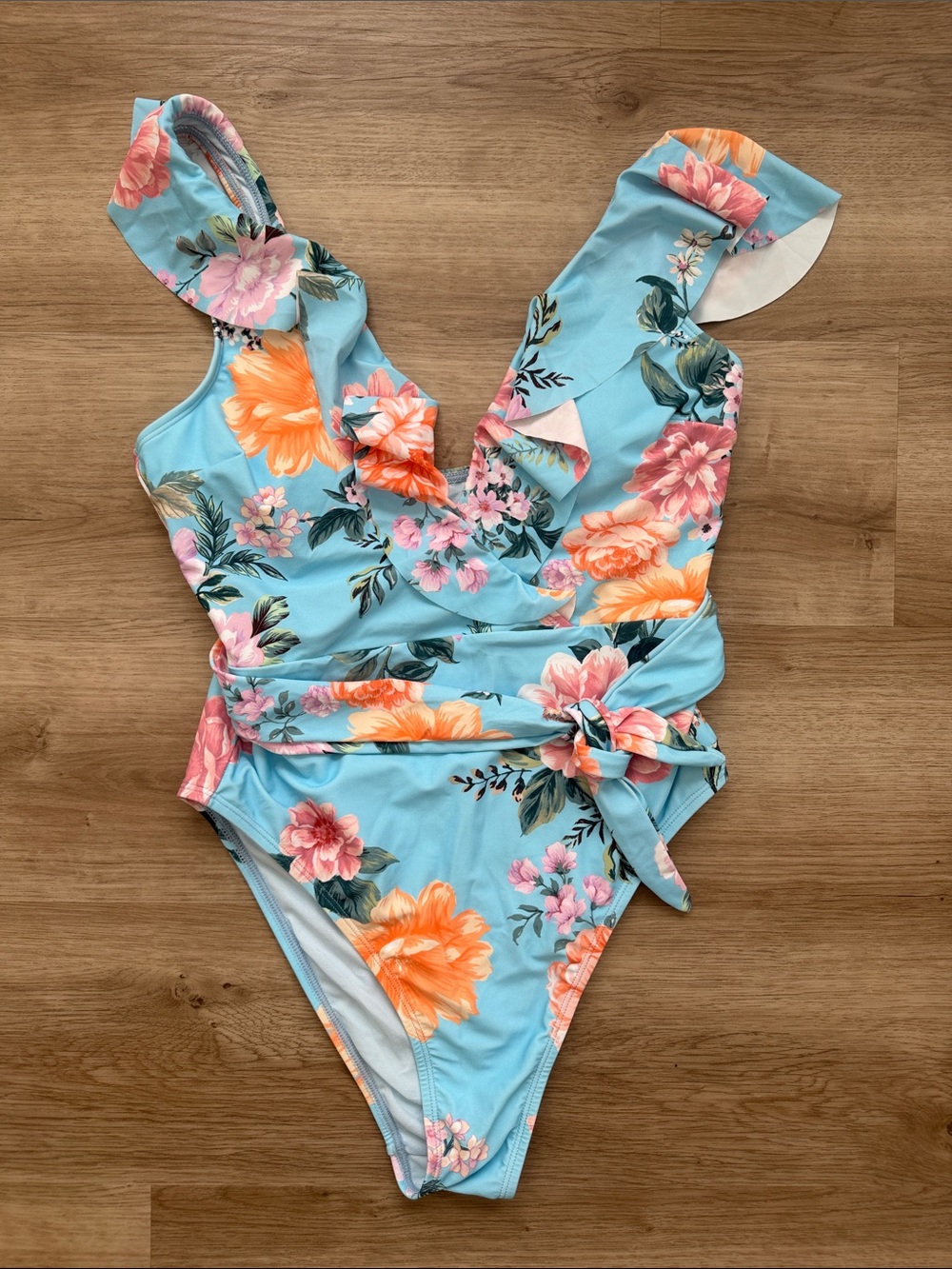 Swimsuits - Picture 4 of 5